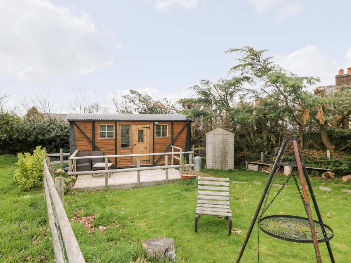 Villa Railway Carriage Abergavenny Exterior foto